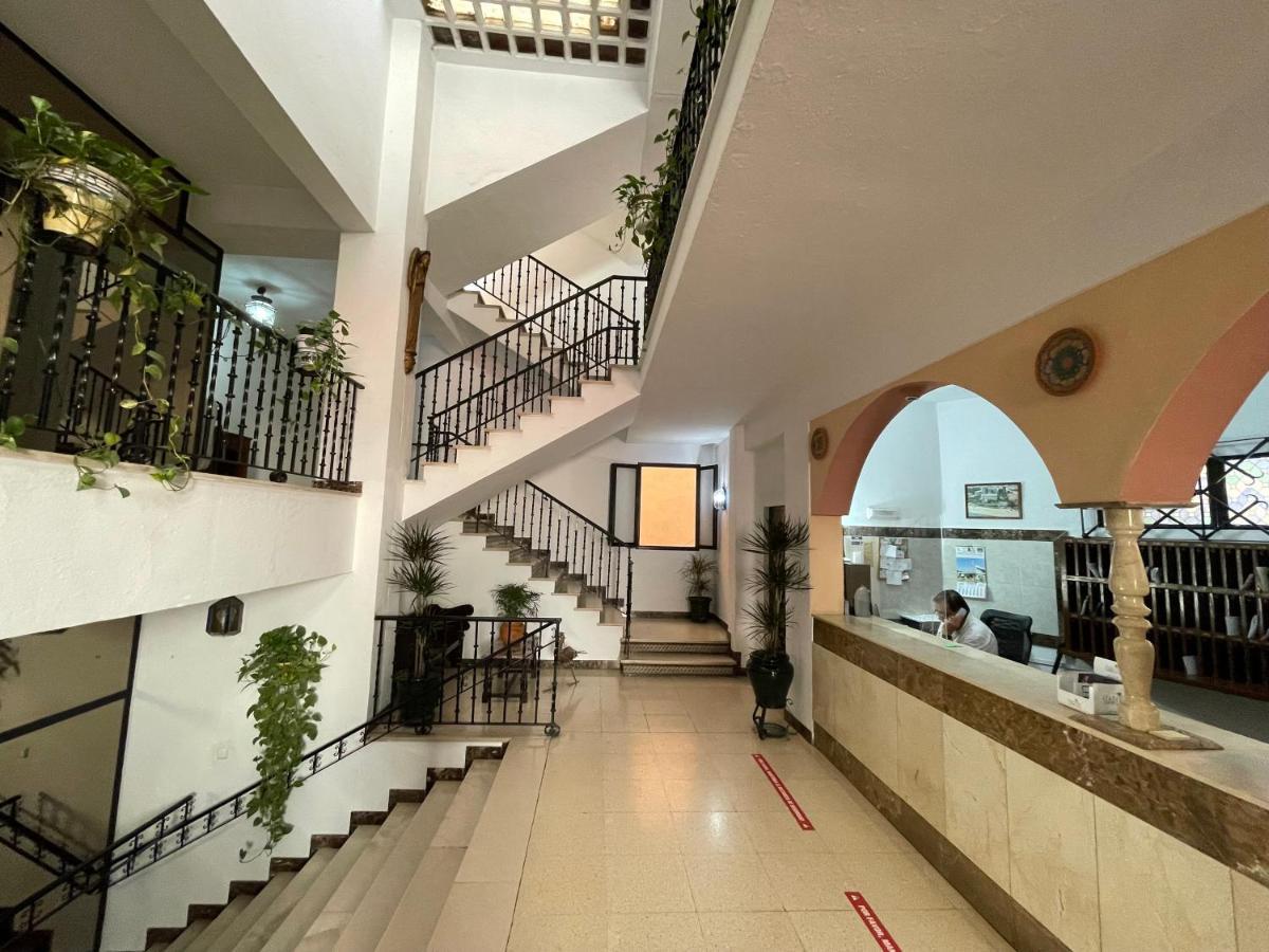 Brand New In The Location In Apartment *